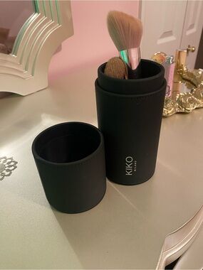 KIKO Milano Black Leatherette Travel Brush Holder - Black